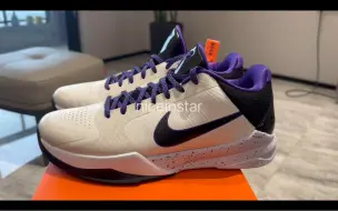 Video herunterladen: Zoom Kobe 5 inline ZK5@Star .S 开箱3.0