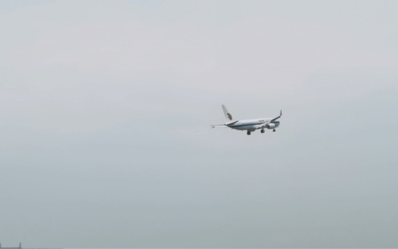 国航737max8降落风切变两次复飞!