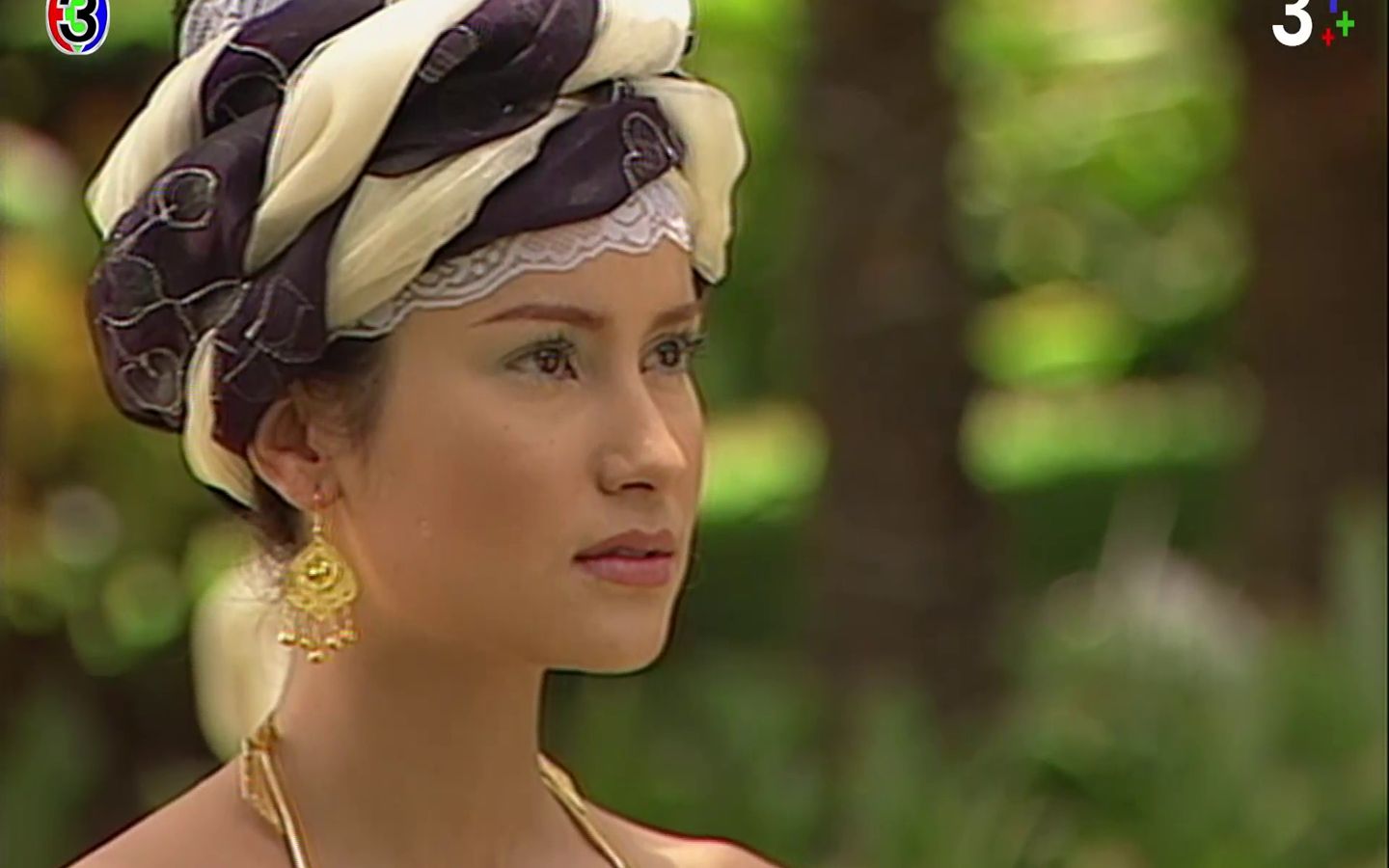 阿丽娅公主13 cut4/6 女主再次遇刺让男主去到了女主的国家,然而男主