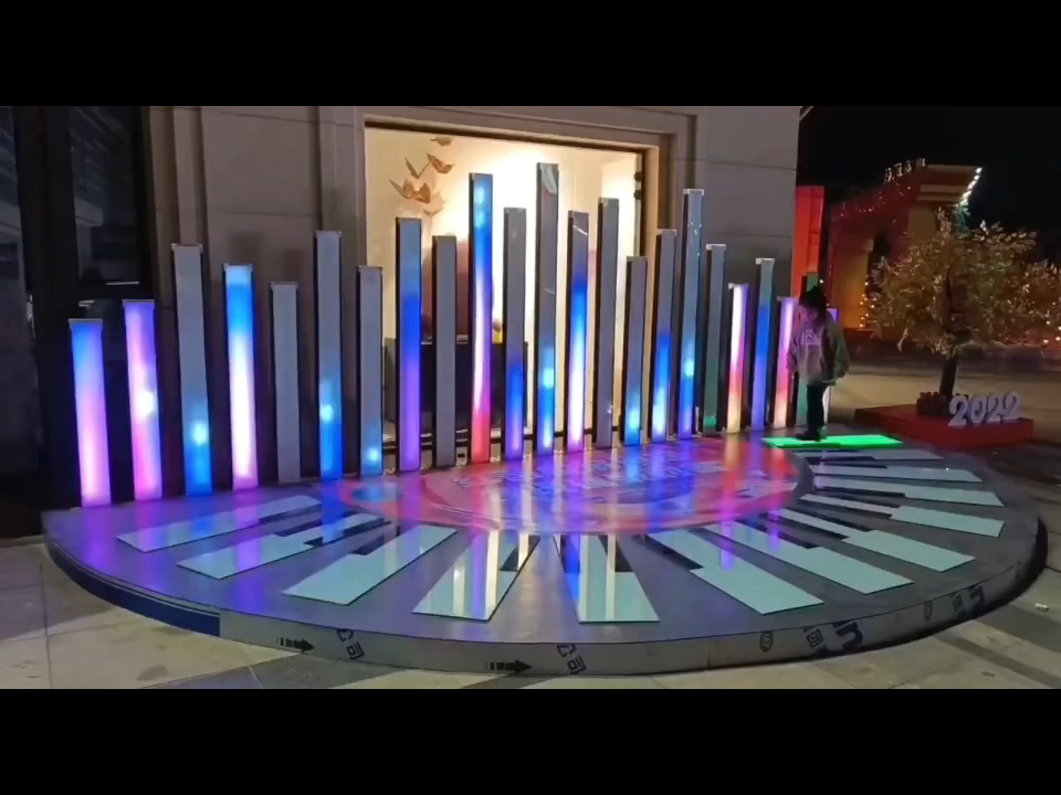 【互动艺术】灯光钢琴幕墙 | 城市新景观