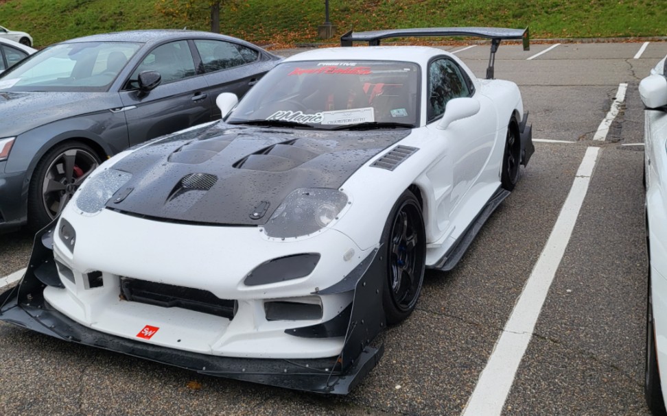 宽体rx7离开