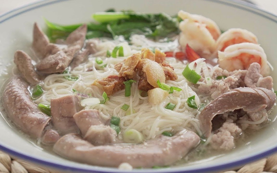 夜宵吃碗面,一碗热气腾腾的猪杂面,吃了暖胃暖心(『)