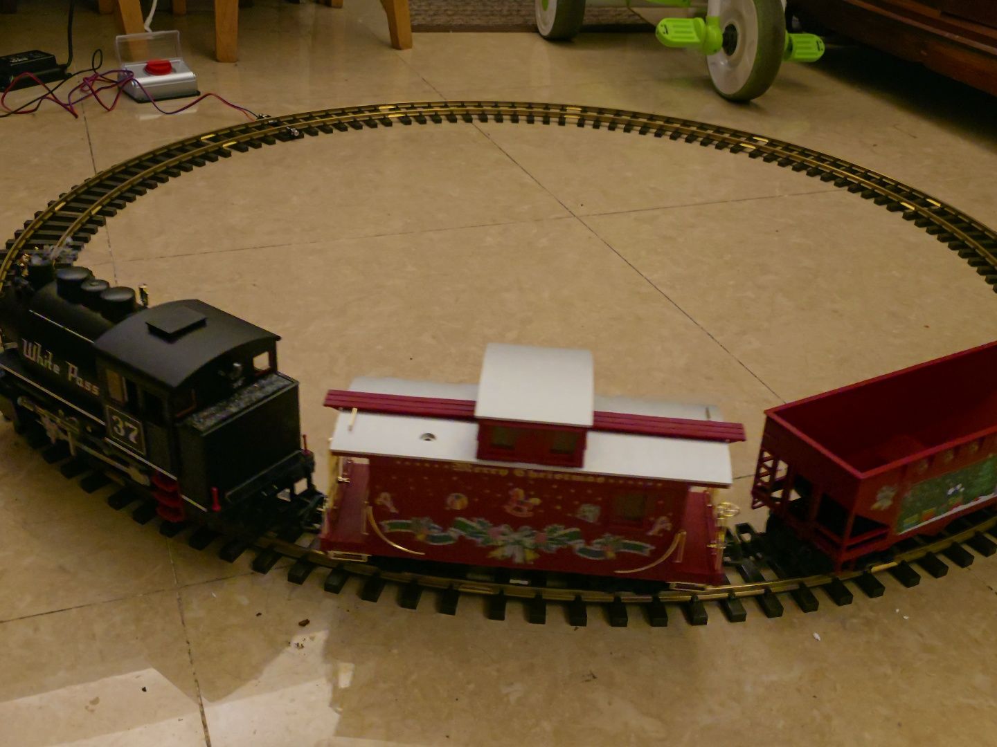 [新8k30帧超高清]piko大型g比例冒烟火车模型运行