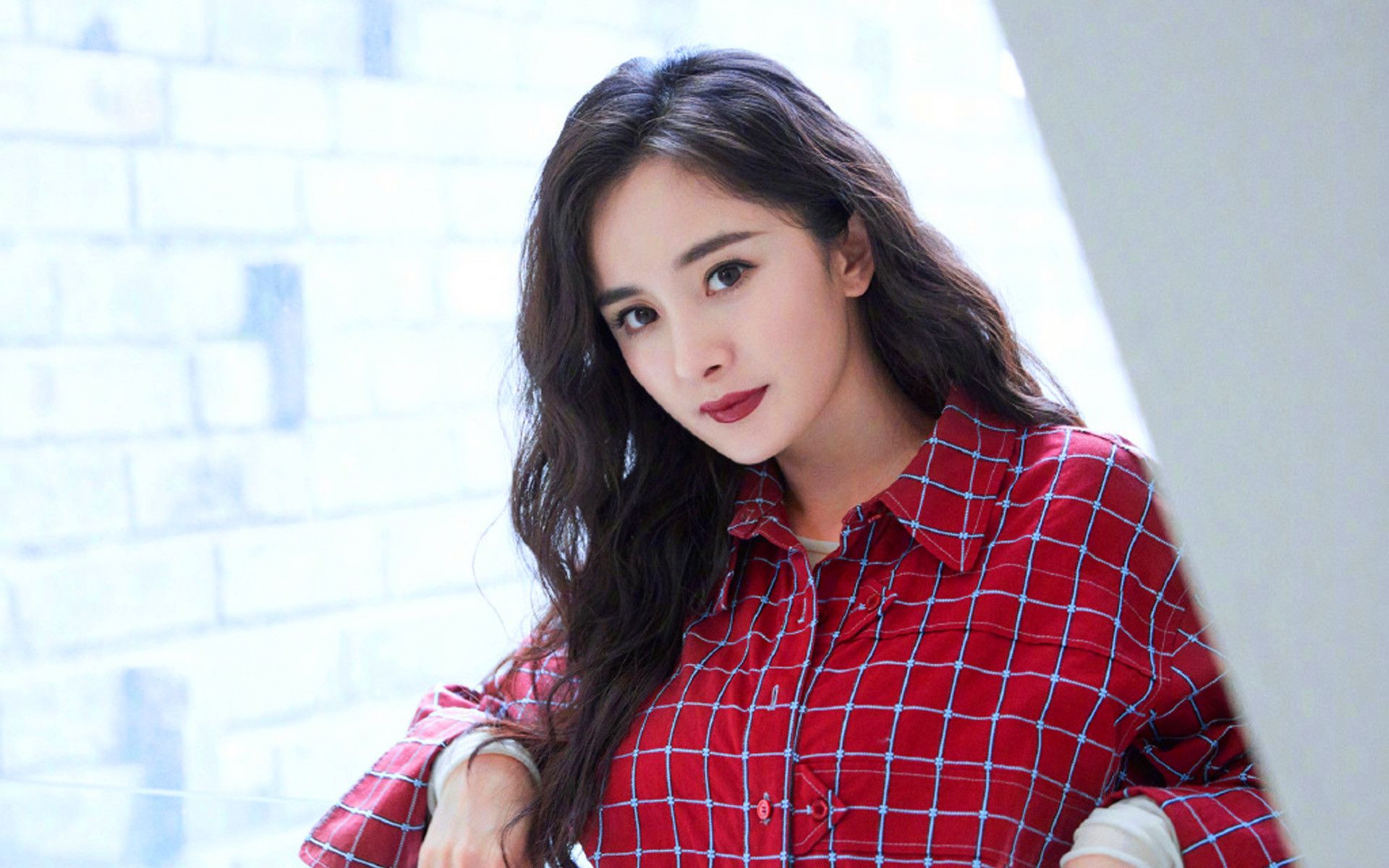 杨幂演技精湛有灵气,她是一个情商很高,也懂得照顾别人的女人