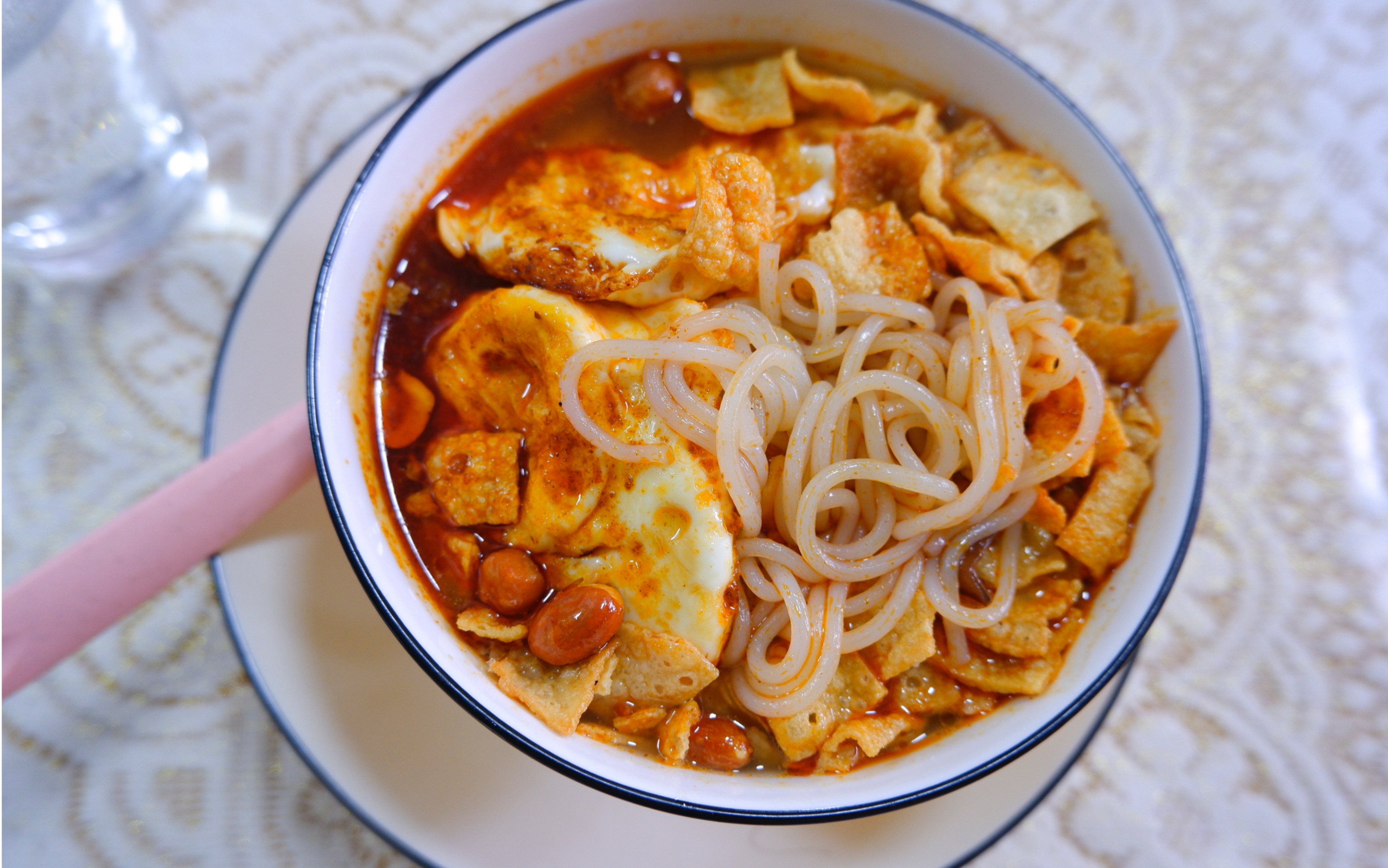 螺蛳粉加煎蛋-粗暴嗦粉日常