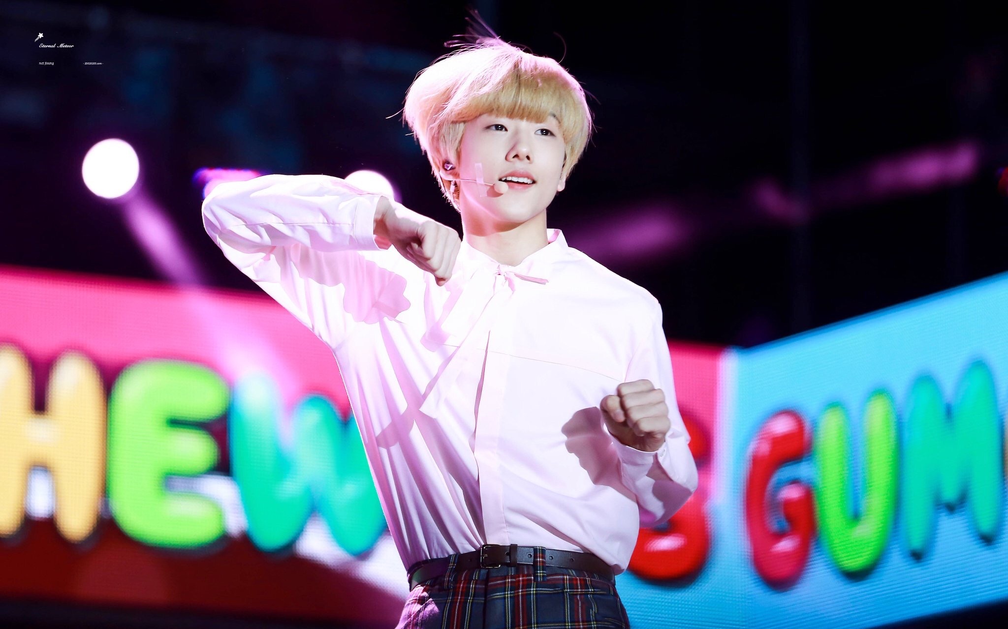 【朴志晟】已更新,精品推荐①,泡泡糖高清饭拍合集