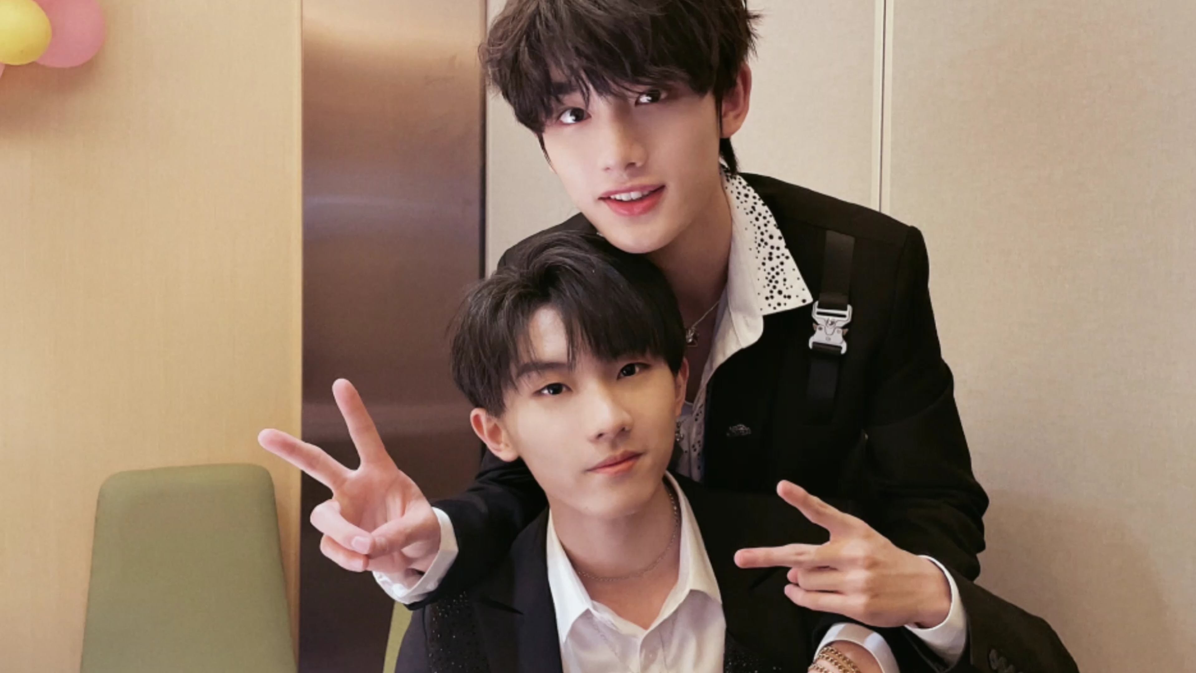 【祺鑫】祺鑫手拉手,双标一直有_哔哩哔哩_bilibili