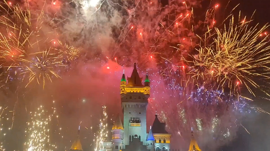 青岛方特,最美烟花_哔哩哔哩_bilibili