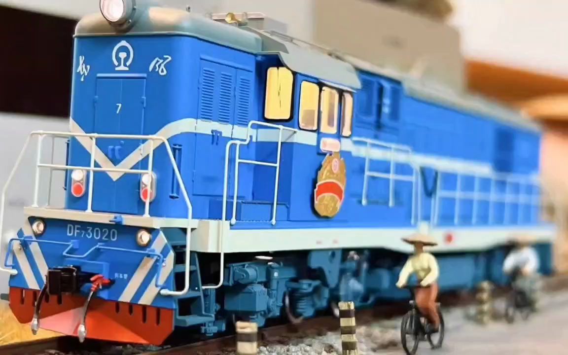 车迷好图分享系列之df7b火车模型场景运转_哔哩哔哩_bilibili