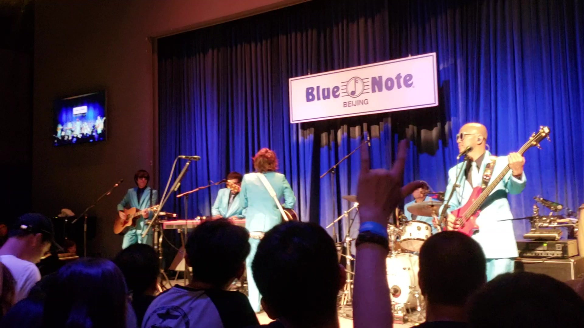 [图]伍佰《愛情的盡頭》BLUE NOTE BEIJING （重新編曲版，收音瑕疵湊活聽版）