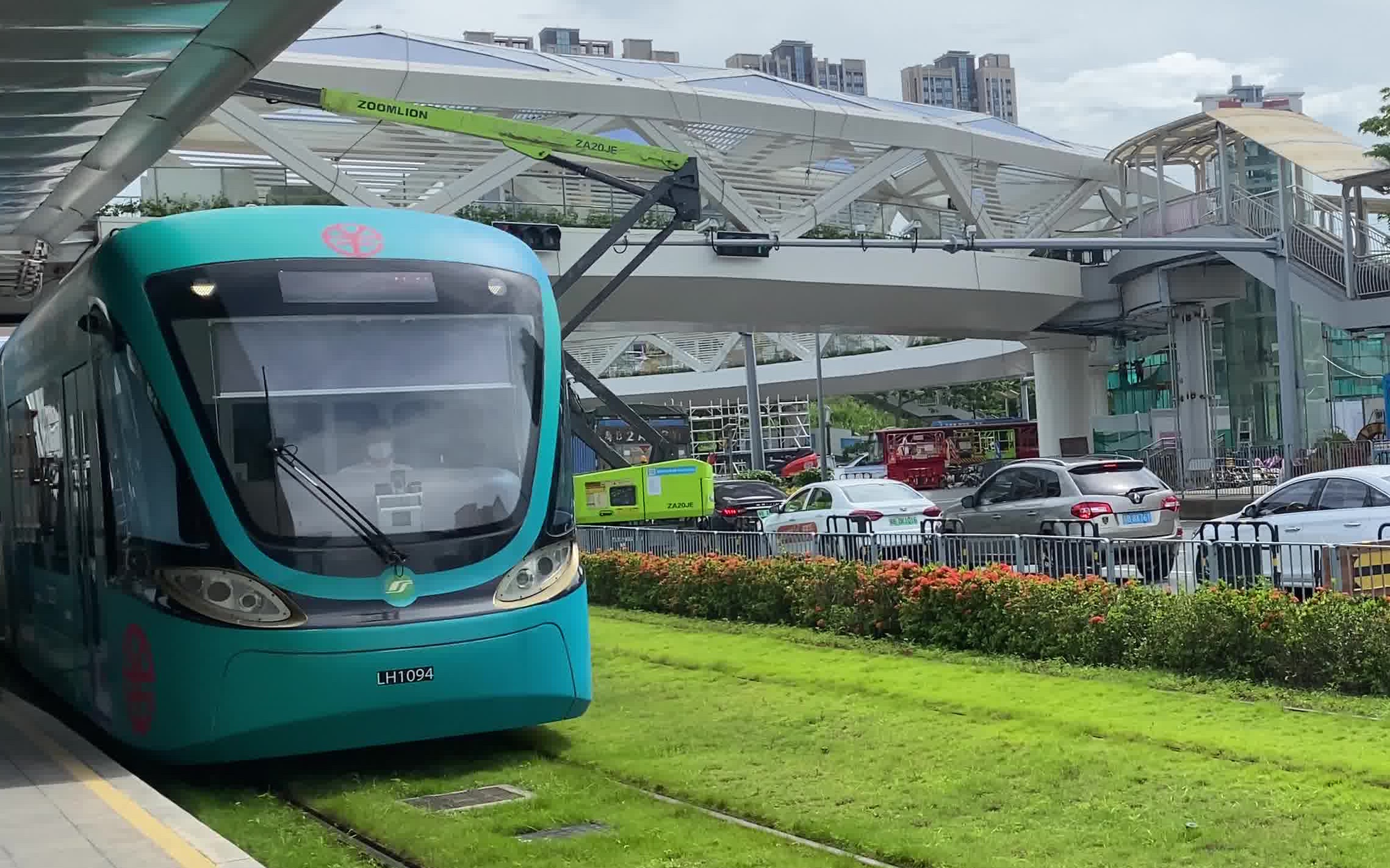 深圳有轨电车游记vlog大和换乘站进站