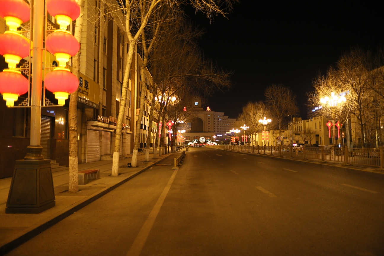 人民大街夜景图片