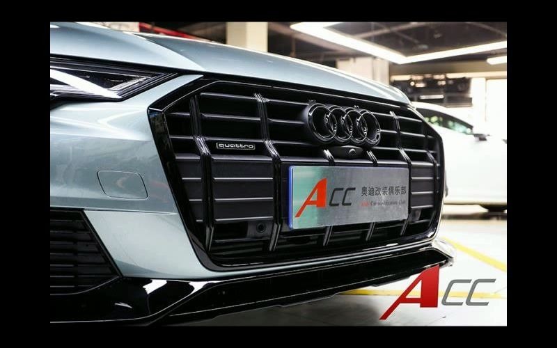 奥迪A6 allroad 黑色中网配上黑色的车标,是好看了不少!哔哩哔哩bilibili