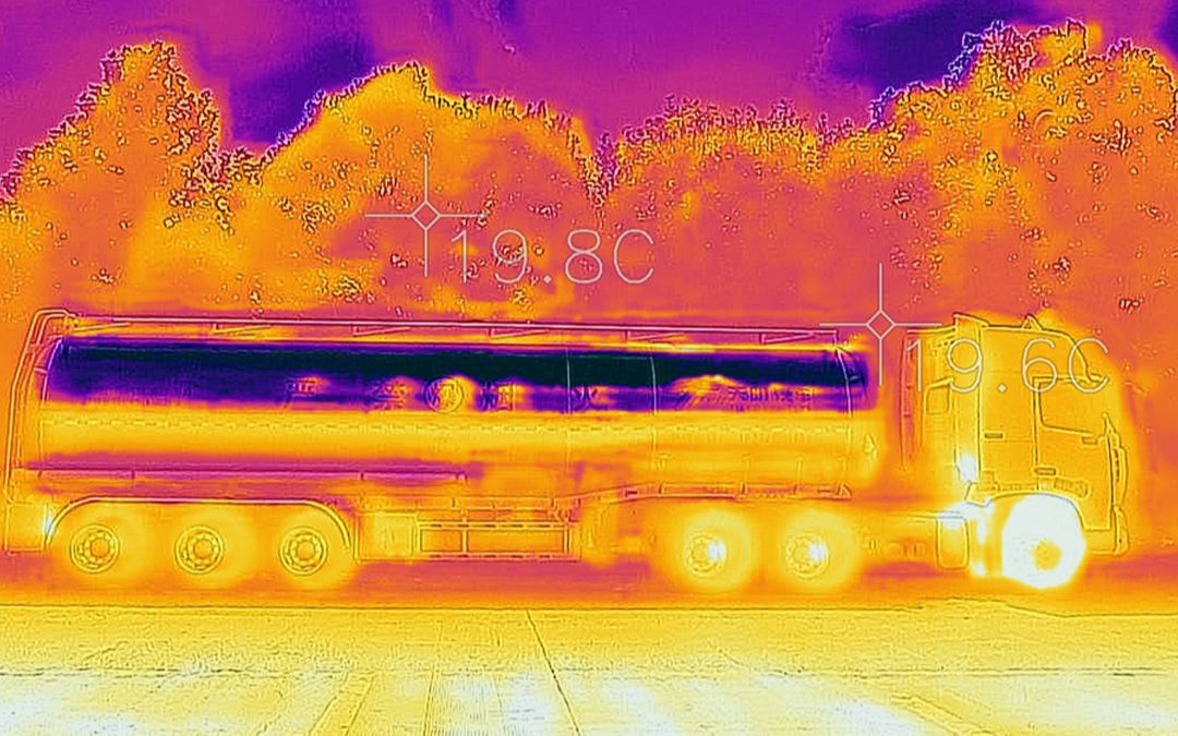 物流老板提车记(六)热成像视角下的重汽t7h智能卡车