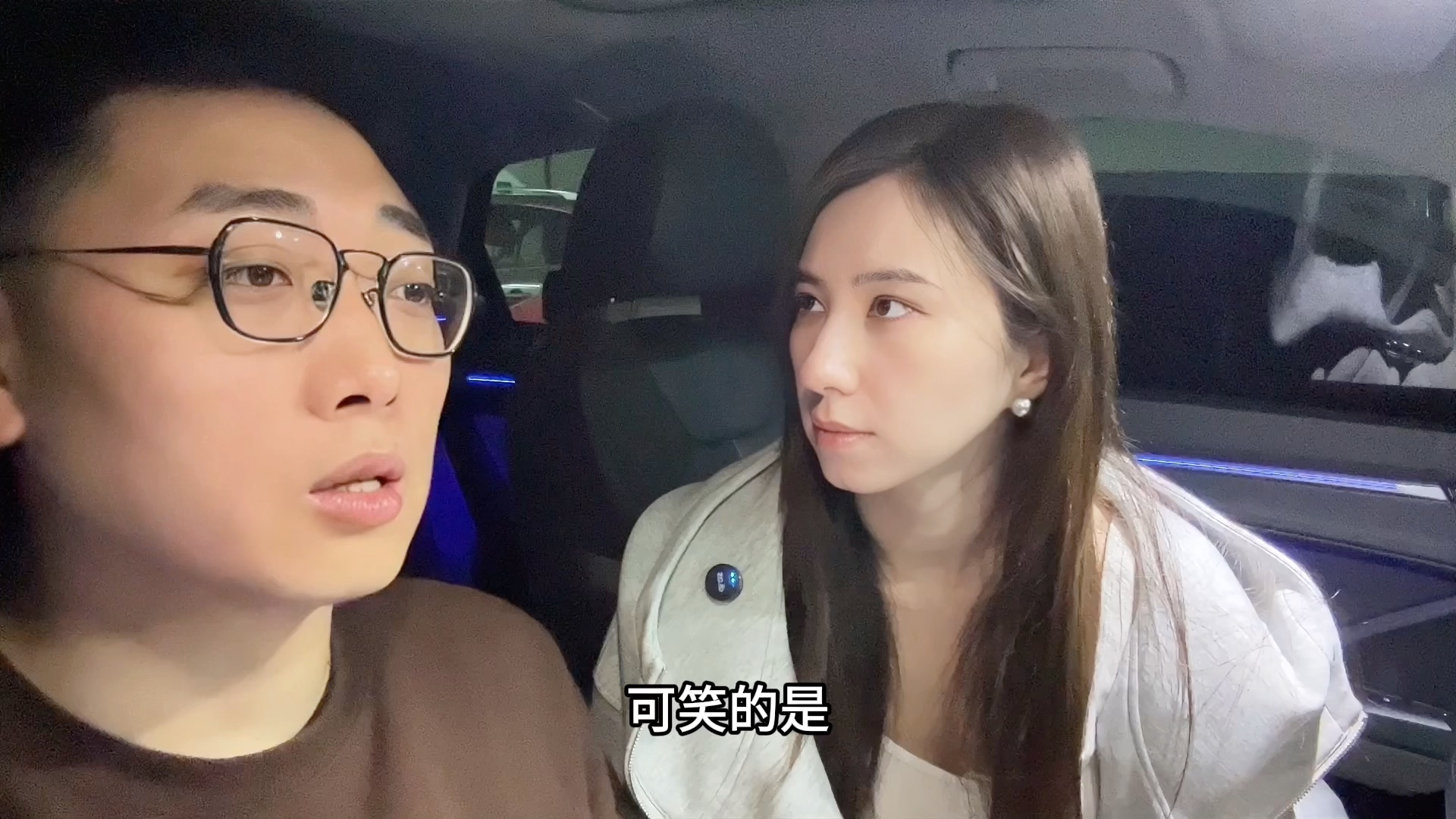 女人的绝情，往往在分手那一刻。男人的绝情是在分手之后，他是真的能把你放下。分手之所以痛苦，是你总去美化那条你没有走的路。你把伤口，交给时间，他却把伤口交给新欢