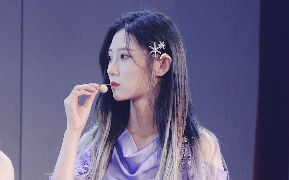 金莹玥mc3粉丝击鼓传花提问直播没镜头但我们还有饭拍20210411snh48