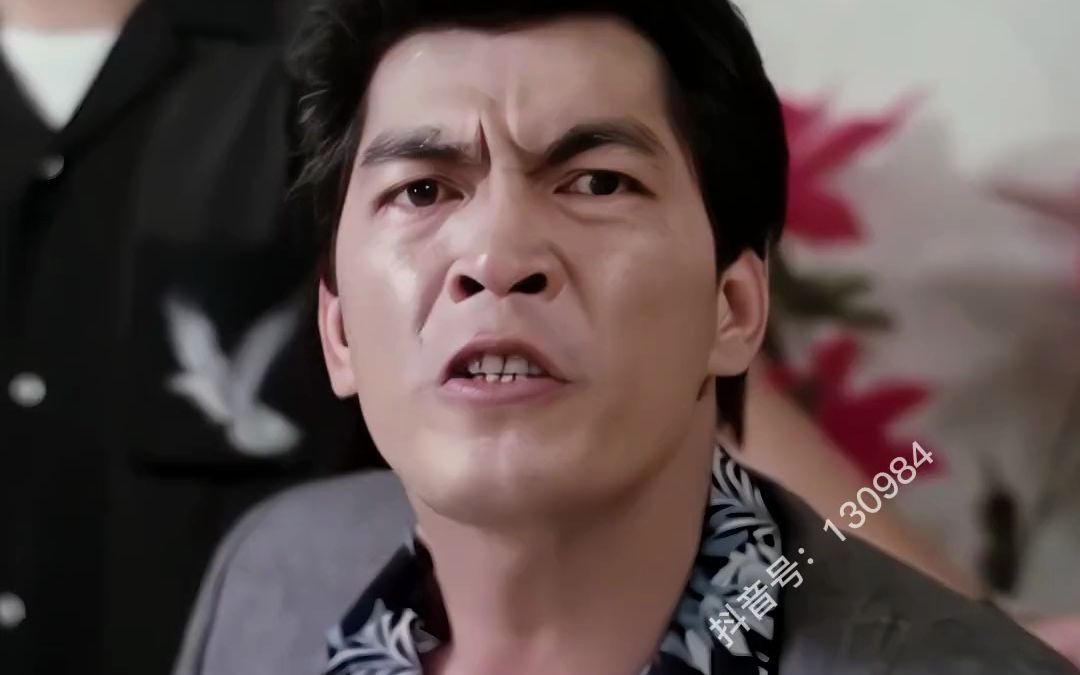 成奎安,投降输一半创始人,以为他只会演戏,没想到唱歌也这么好听.