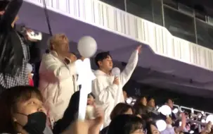 Tải video: 20181014 H.O.T.演唱会上 李赫宰 利特 神童 东海 圣诞 圭贤