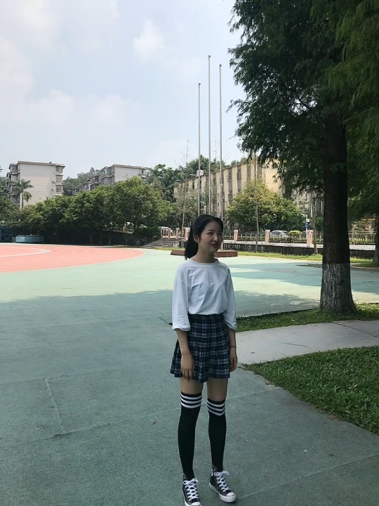 帆布鞋 黑棉袜操场散步第一弹