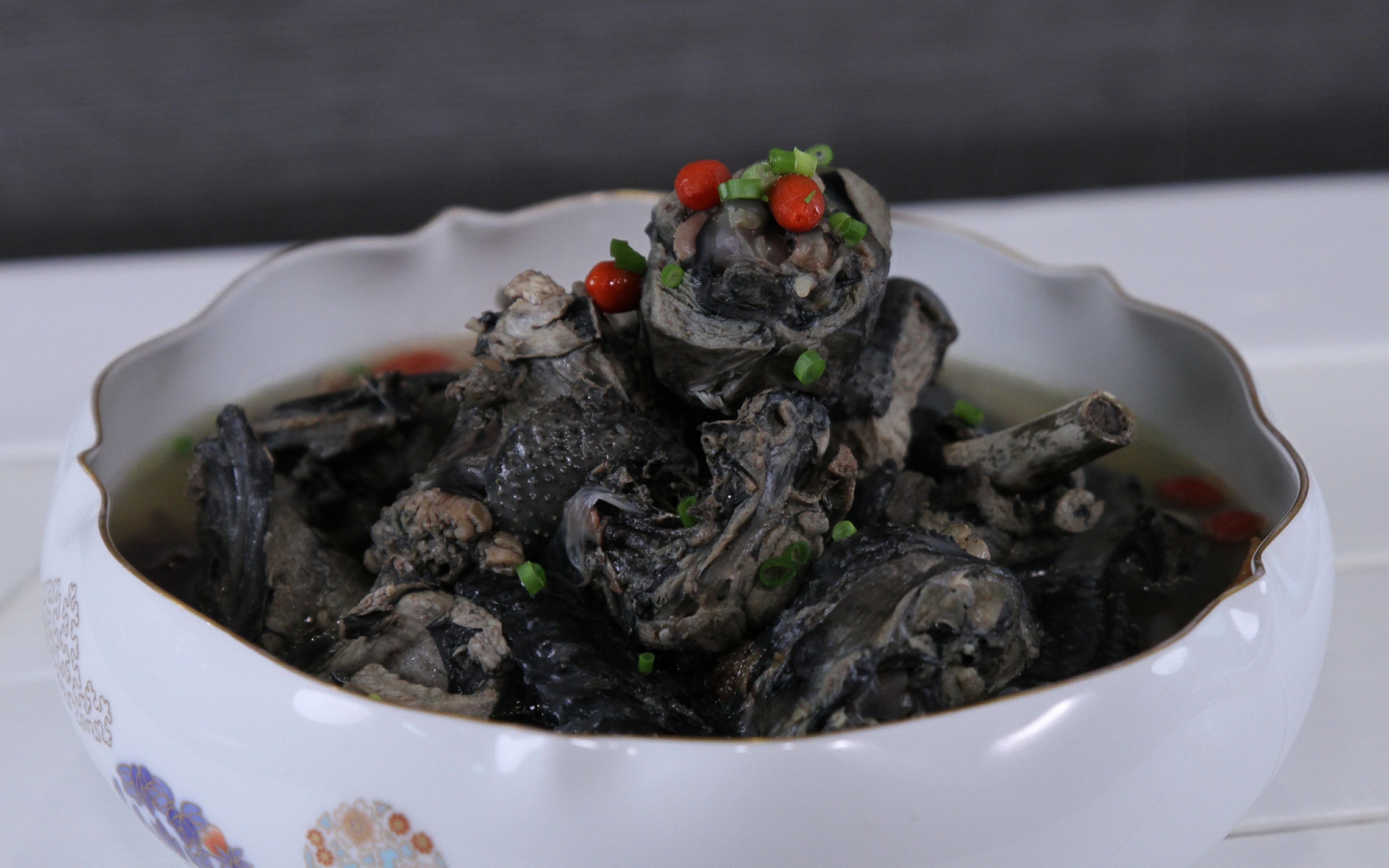 厨师教做滋补乌鸡汤冷水下锅后放盐最关键2分钟讲解详细流程