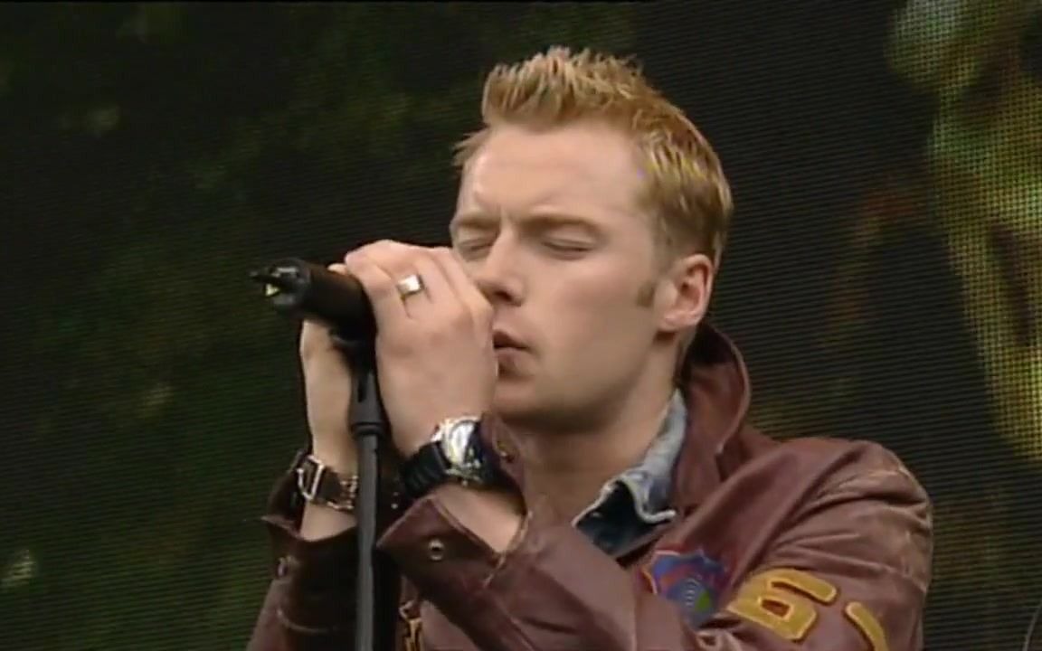 [图]Ronan Keating - When You Say Nothing at All Party In The Park 2001