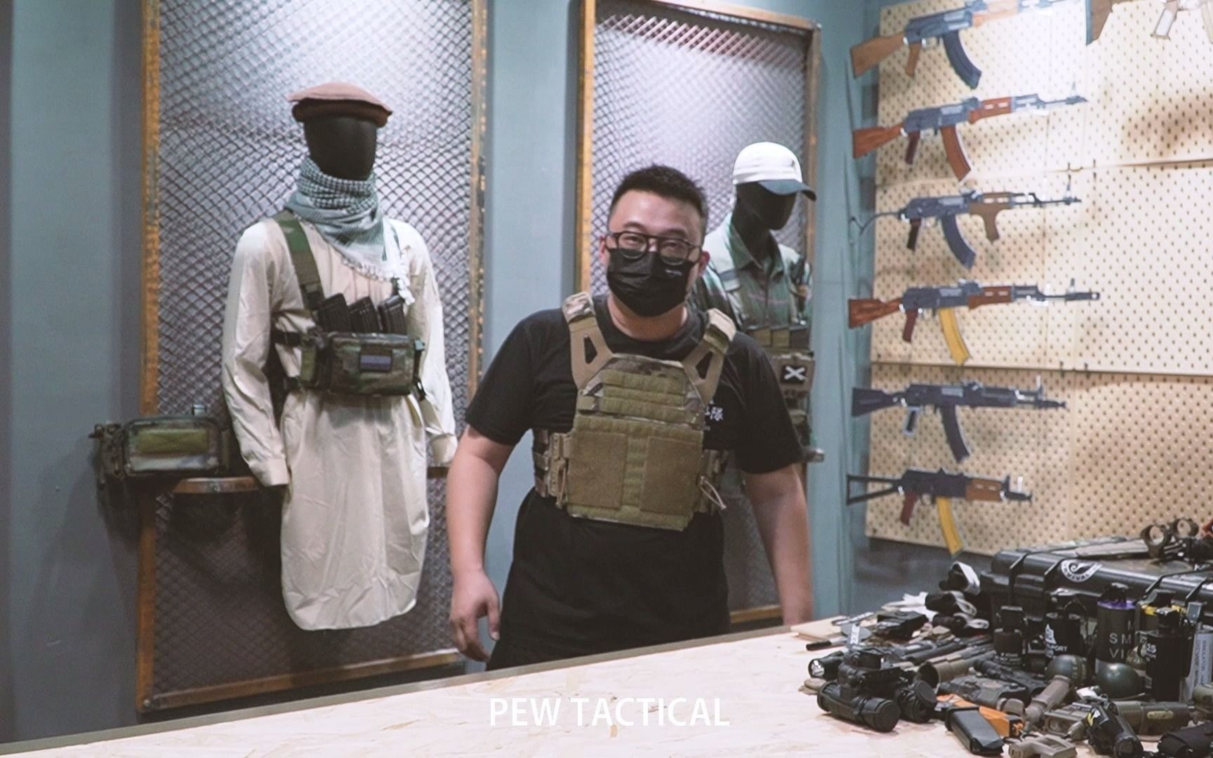 [图]【PEW TACTICAL】MOLLE快拆侧围使用展示