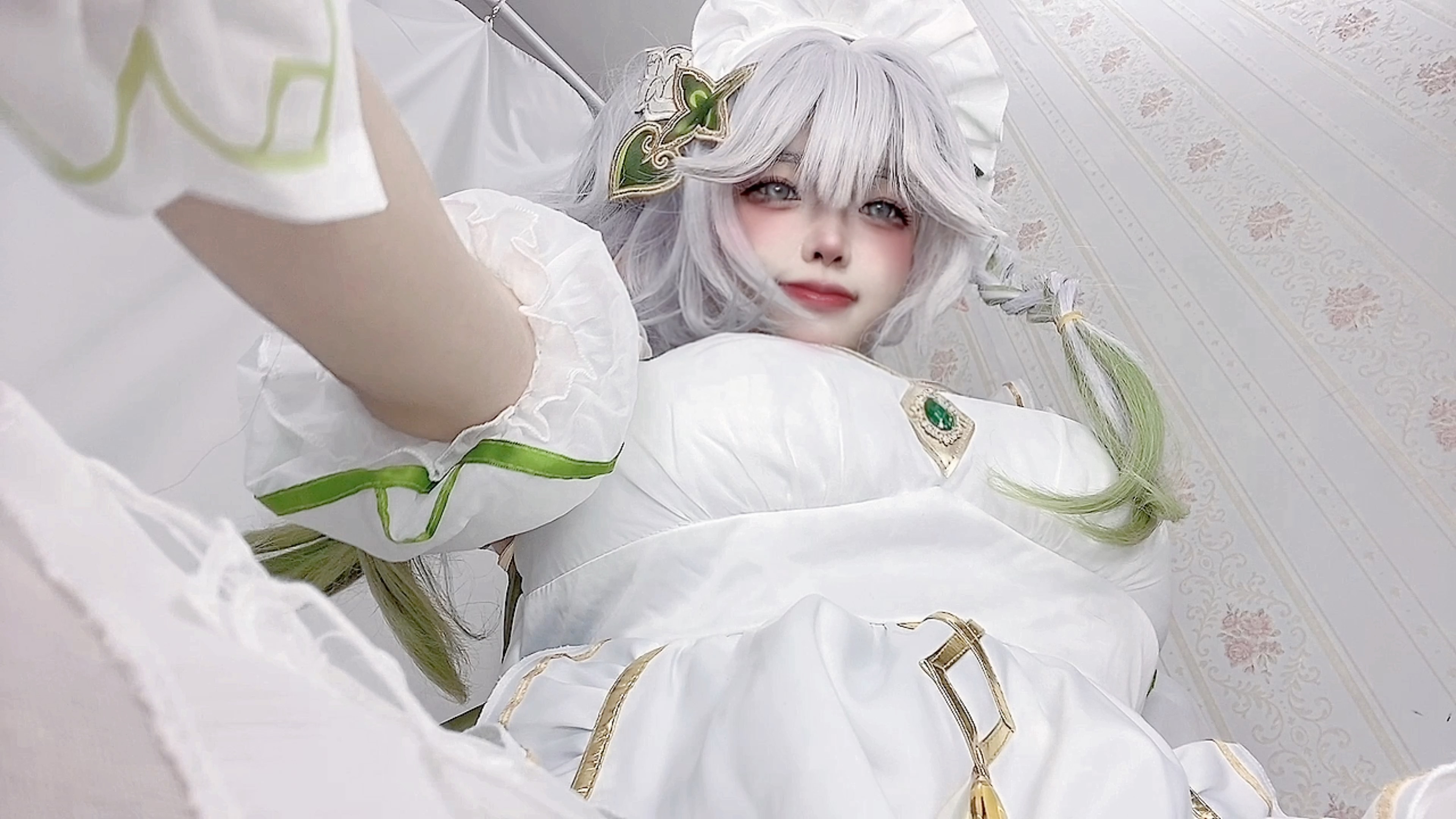 原神cos 纳西妲摸头