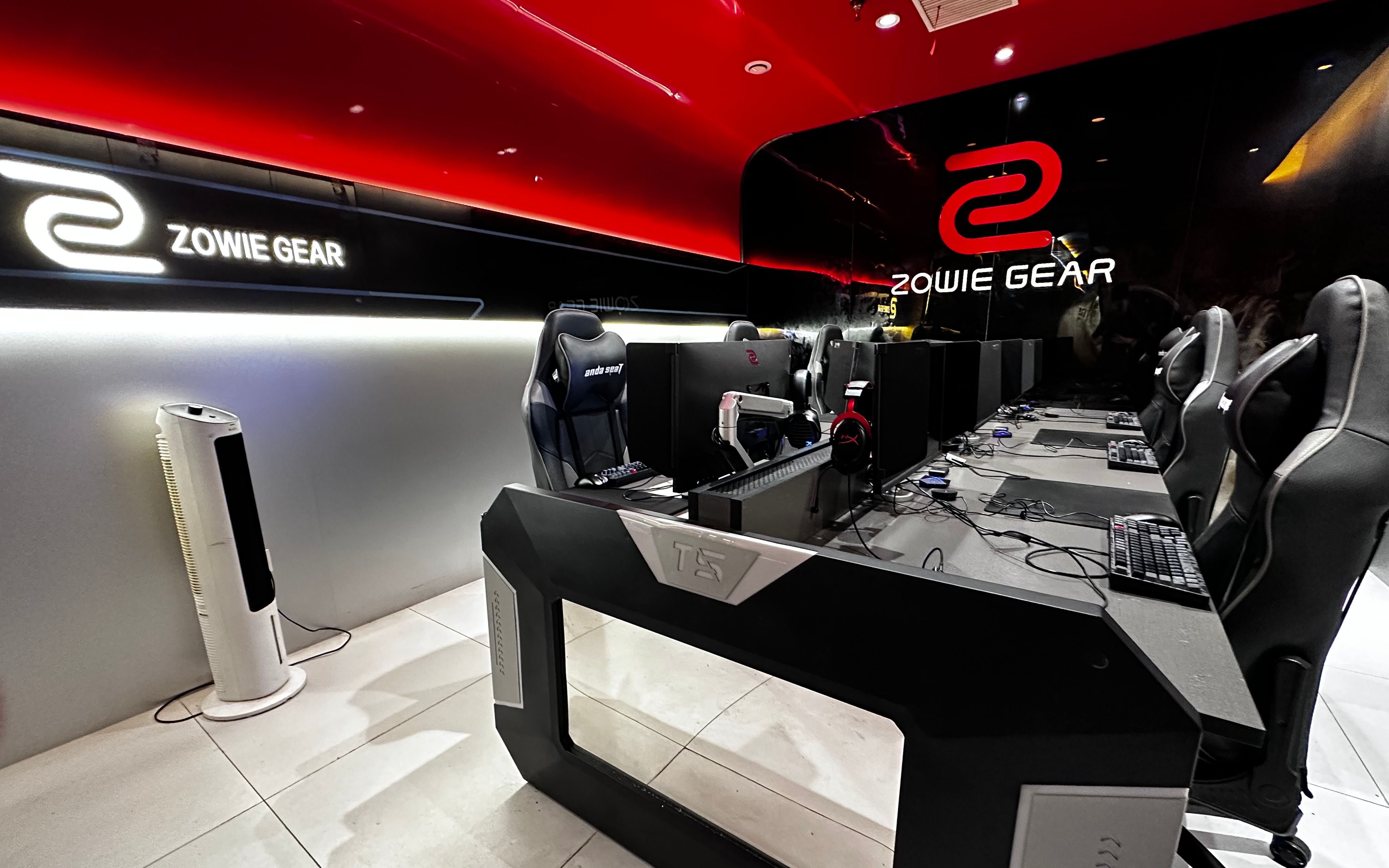 带你们看看南宁最排面的电竞包厢