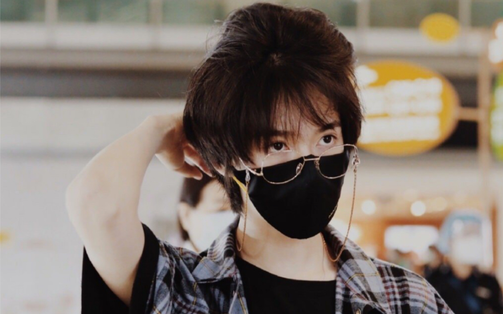 【贺峻霖|眼镜杀】救命,为什么有人带上眼镜可以又a又帅还有亿可爱!