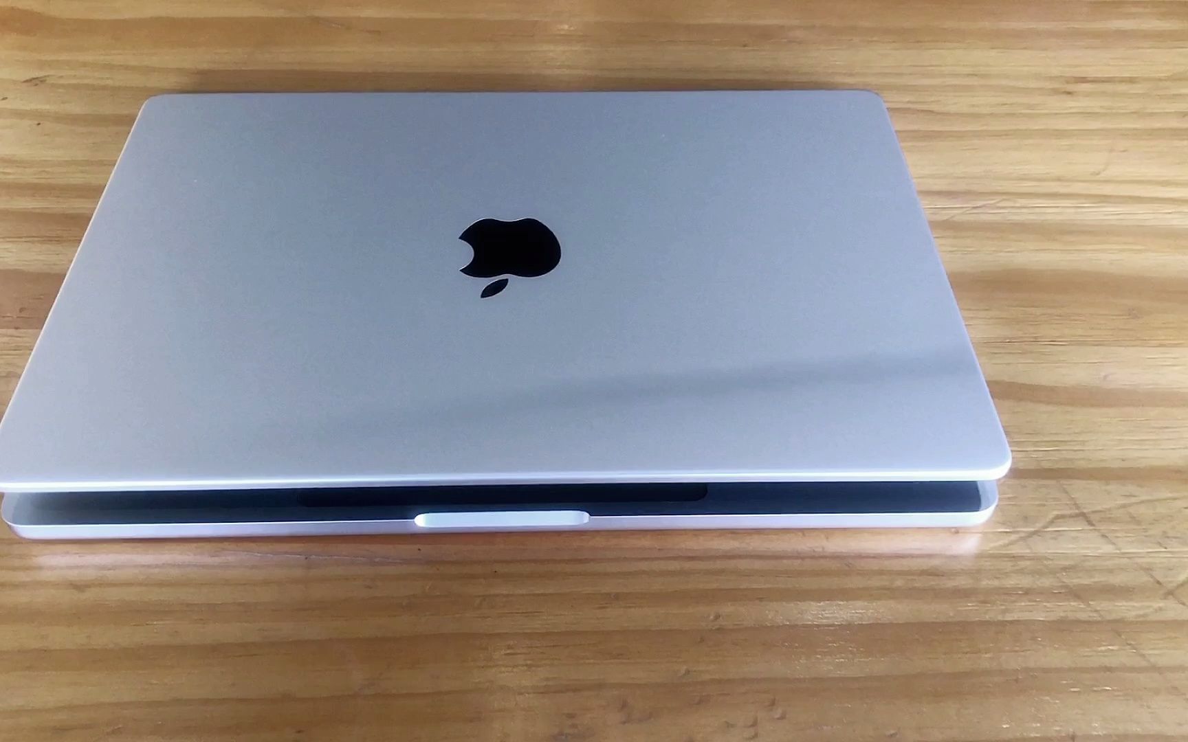 14寸macbook pro开箱发现银色也好看