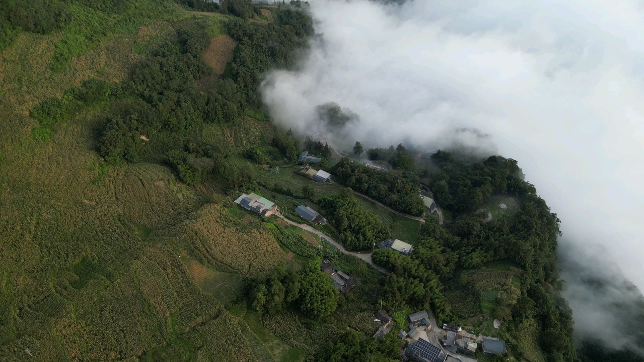 麻栗坡县茨竹坝村石家湾小组,竹境云屋,一个适合安静发呆的地方