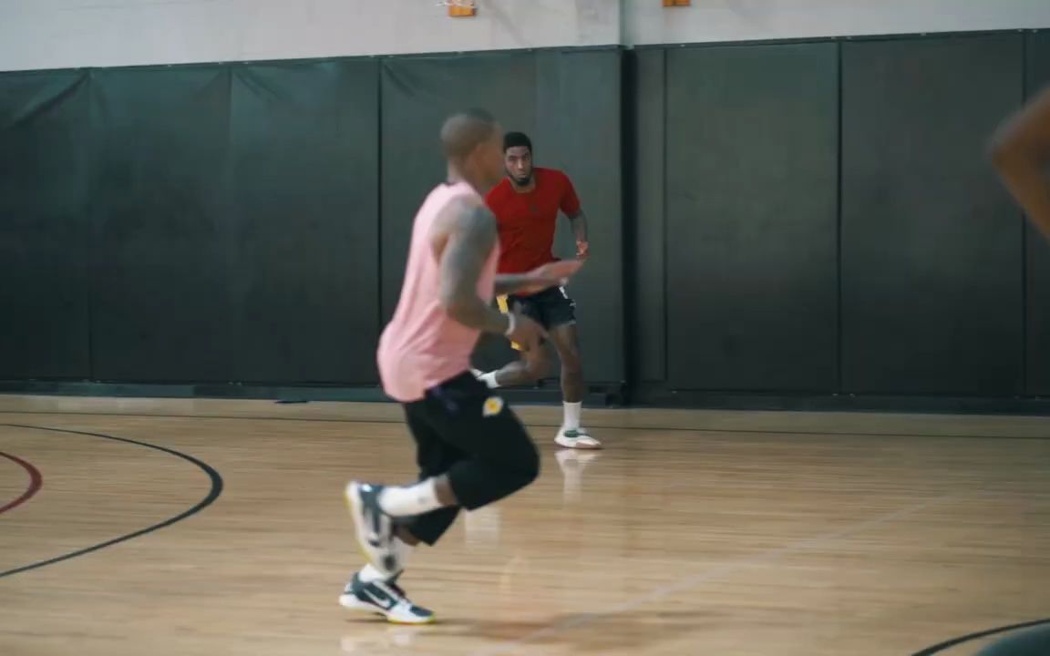 小托马斯Isaiah Thomas And 约翰沃尔John Wall Go Bucket For Bucket At WeThemOnes Runs哔哩哔哩bilibili