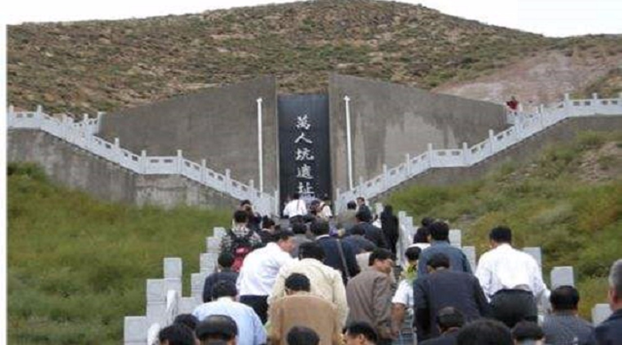 山西煤矿有14个万人坑,其中1个埋了6万人,专家证实日军罪证哔哩哔哩bilibili