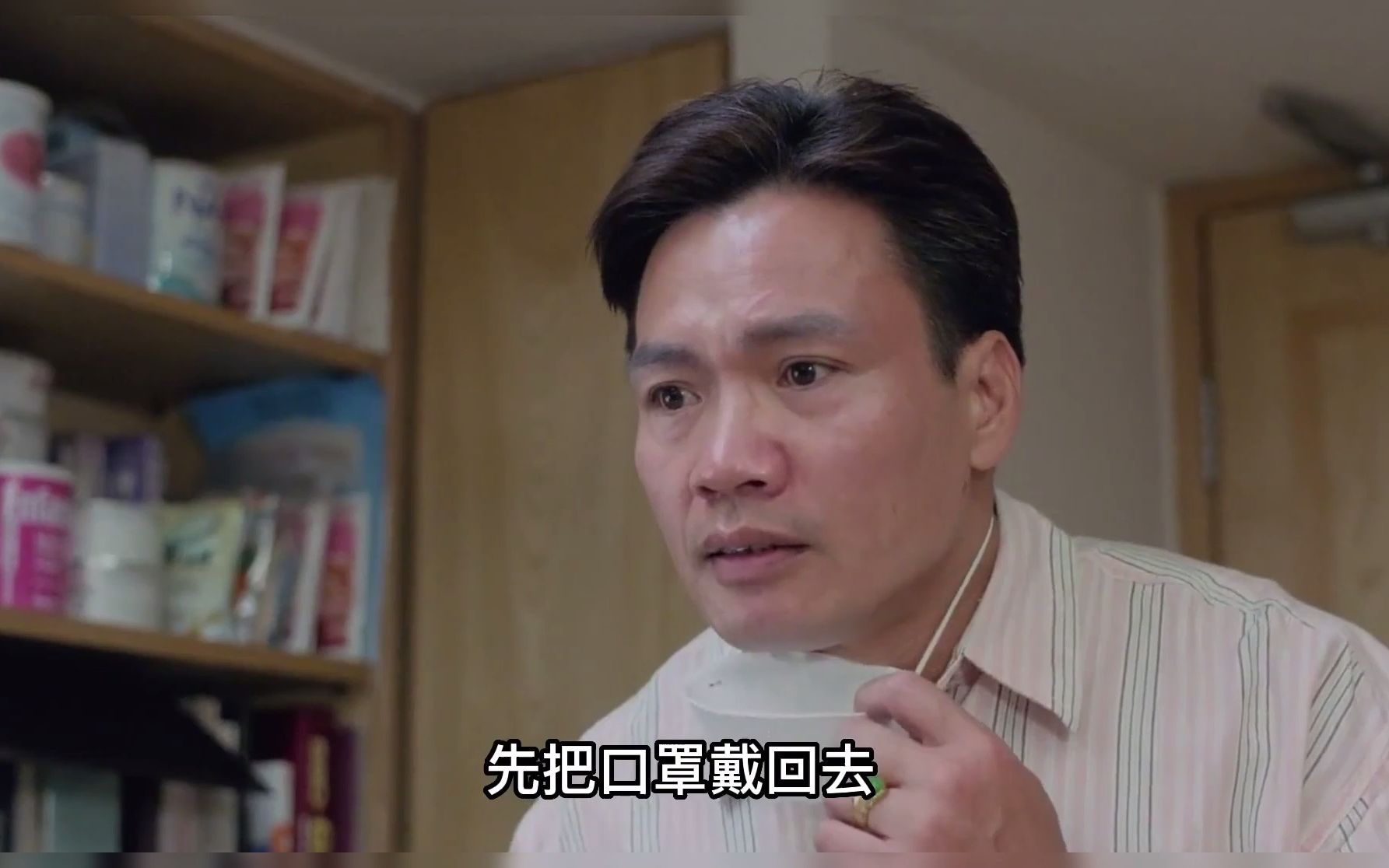 影史极度变态的作品,黄某生用人肉做成汉堡包,让老外吃下,电影