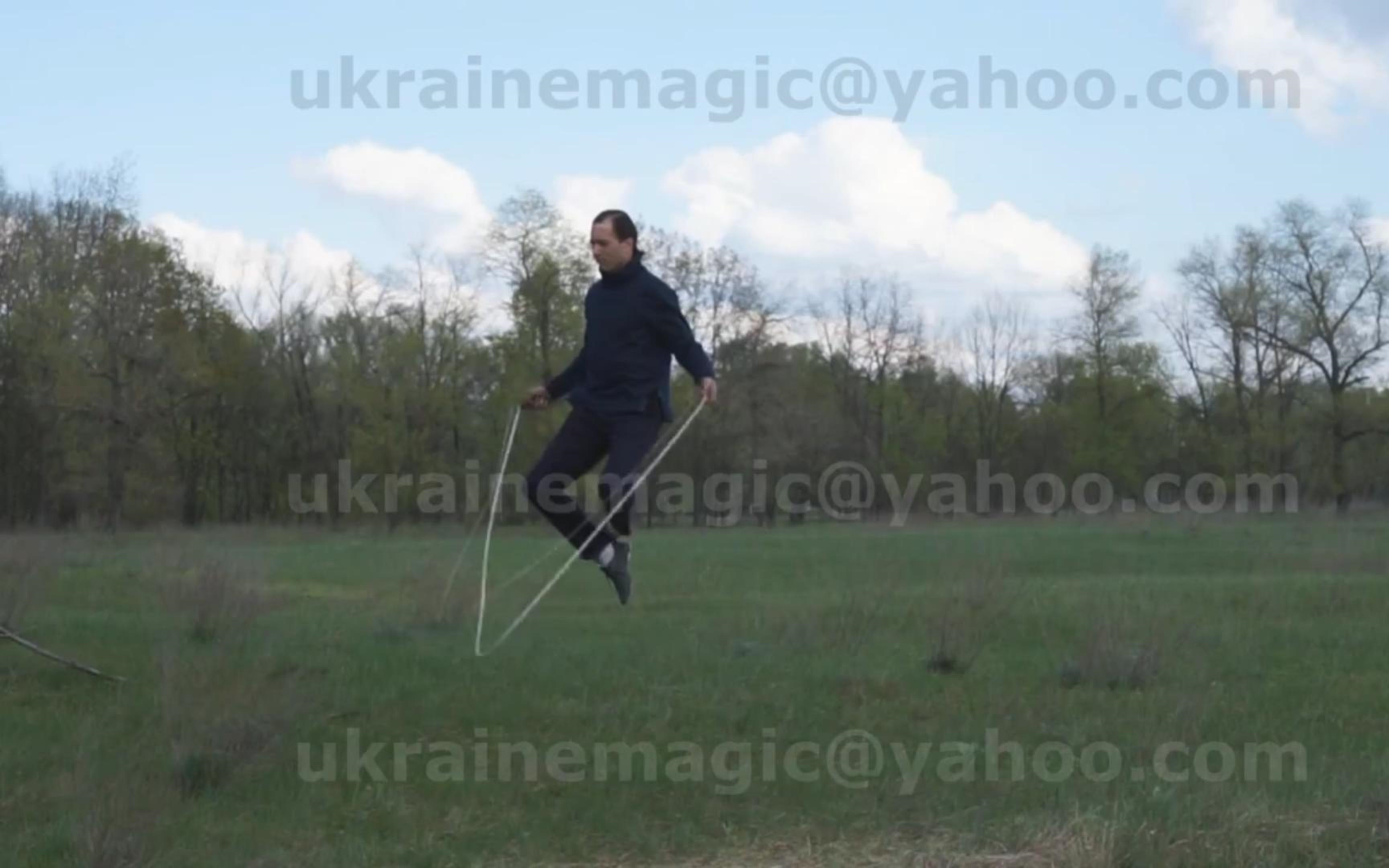 [图]【学生成果展示】人体悬浮 Levitation by Alexander Shymko