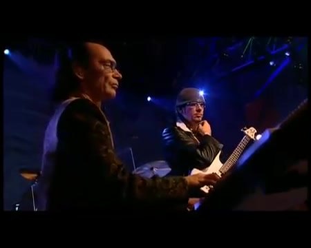 [图]Scorpions-Life Is Too Short (Live Acoustica)