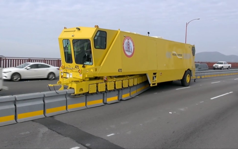 潮汐车道上的拉链车_哔哩哔哩_bilibili