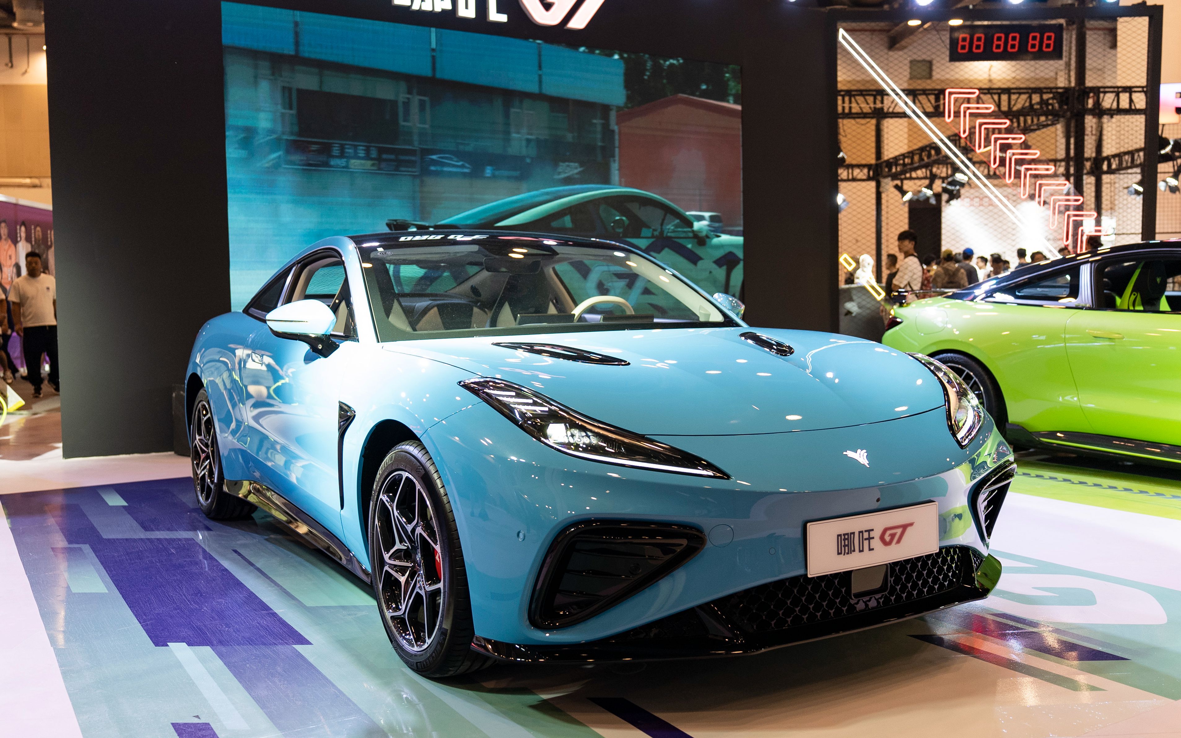 好玩且真香的新能源跑车"哪吒"又快又帅还不贵!