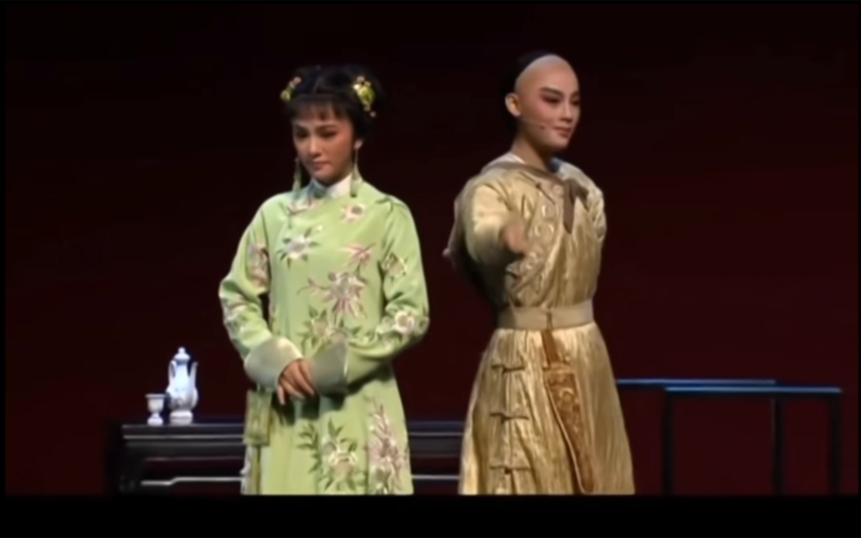 稚嫩又未来可期的模样,越剧步步惊心片段