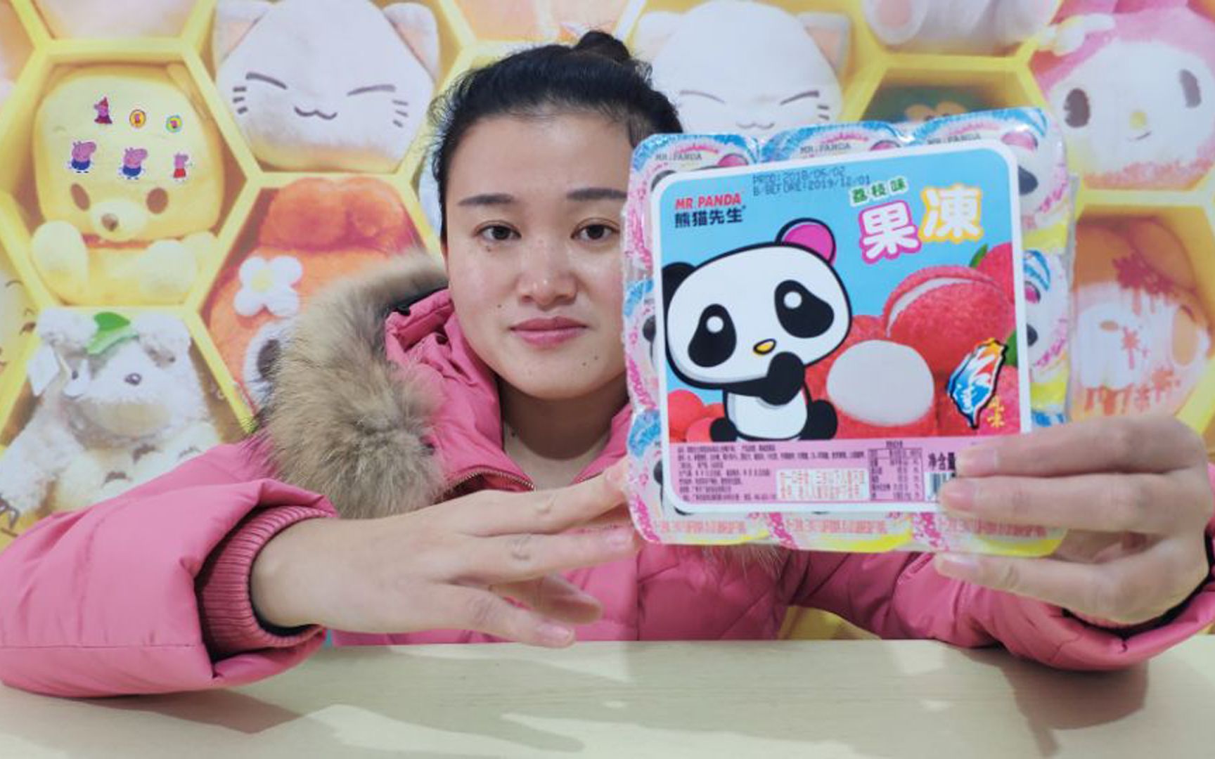 试吃熊猫先生果冻,吃起来q弹,这是我吃过最可爱的果冻