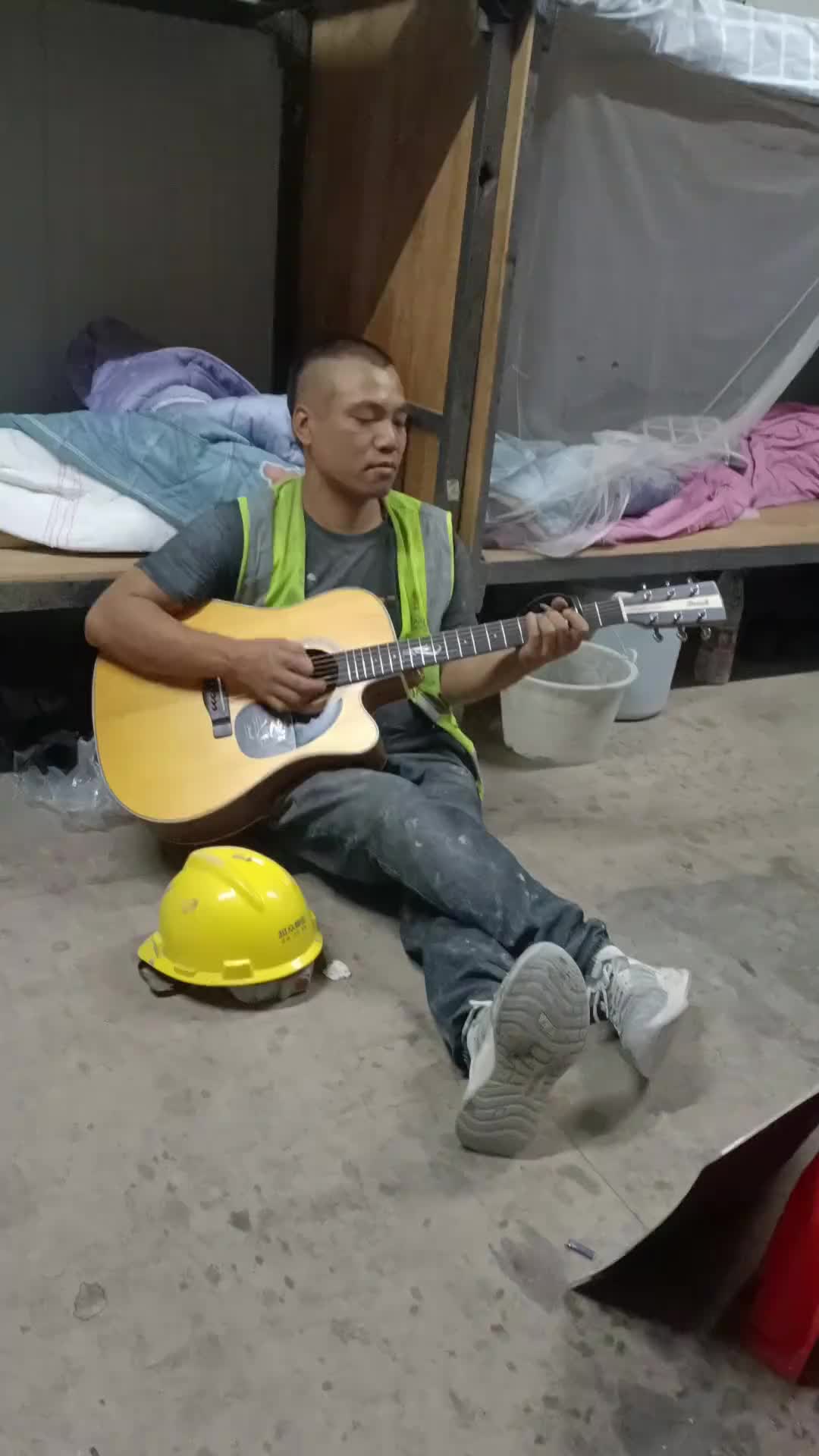 原创视频热门音乐记录真实生活记录在工地上的日子工地小哥