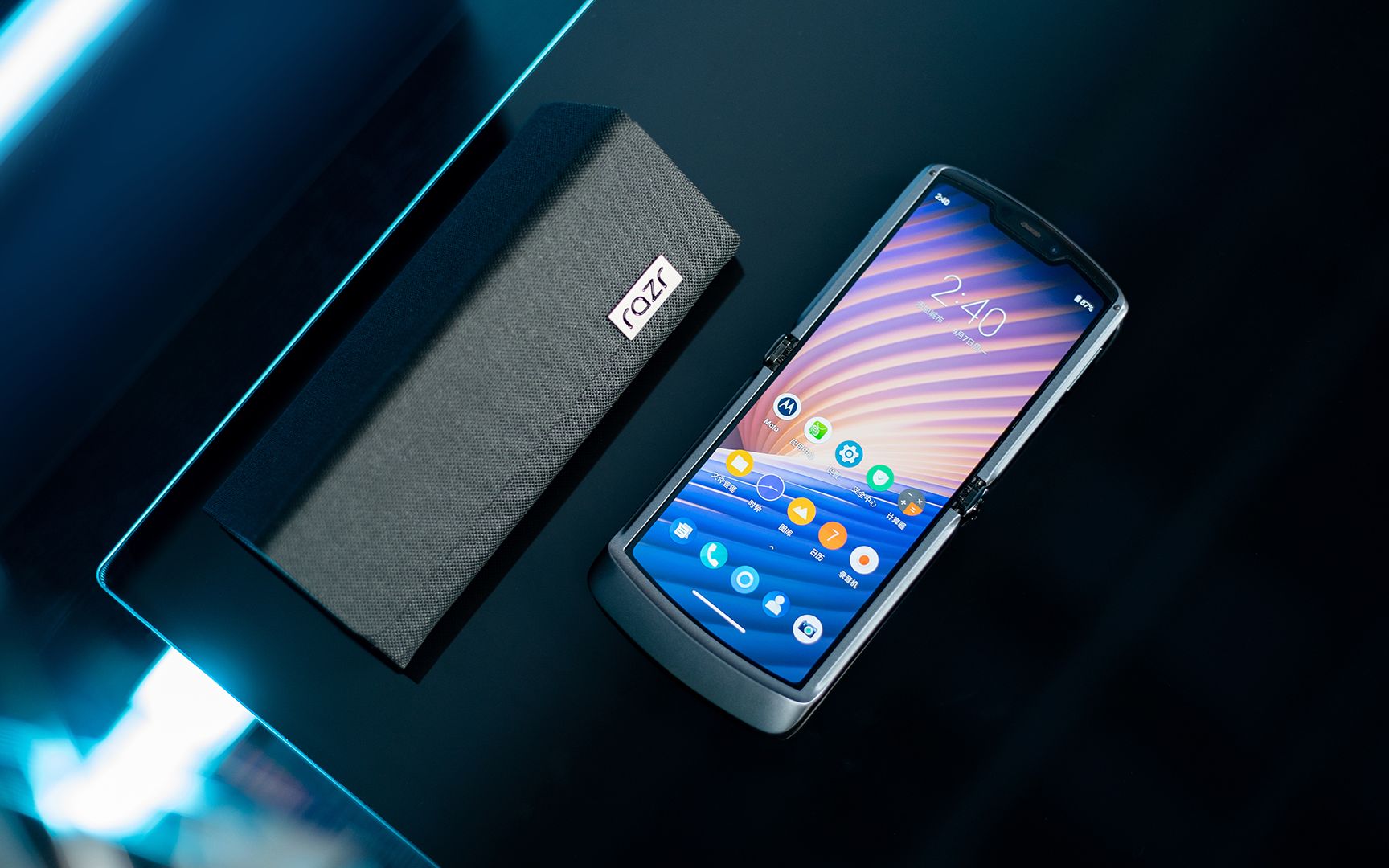 摩托罗拉razr 5g开箱:除了情怀之外它"新"在何处?