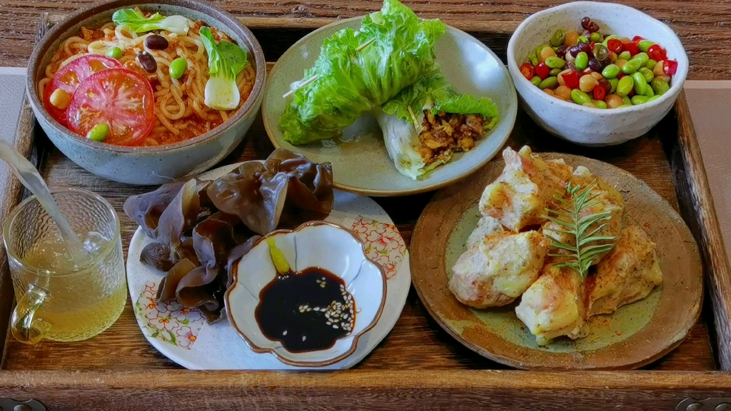 我的素食菜谱,披萨草烤土豆,傣味开胃拌三豆,生菜卷姜黄豆腐,黑木耳蘸芥末酱油,番茄意式炒素米线哔哩哔哩bilibili