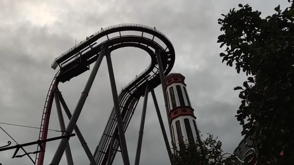 上海欢乐谷的刺激项目,敢玩你就来!