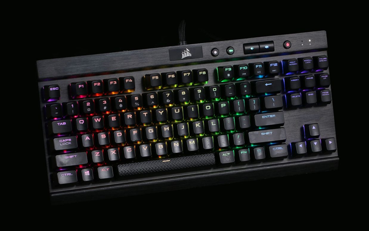 海盗船k65银轴版rgb背光机械键盘灯效展示