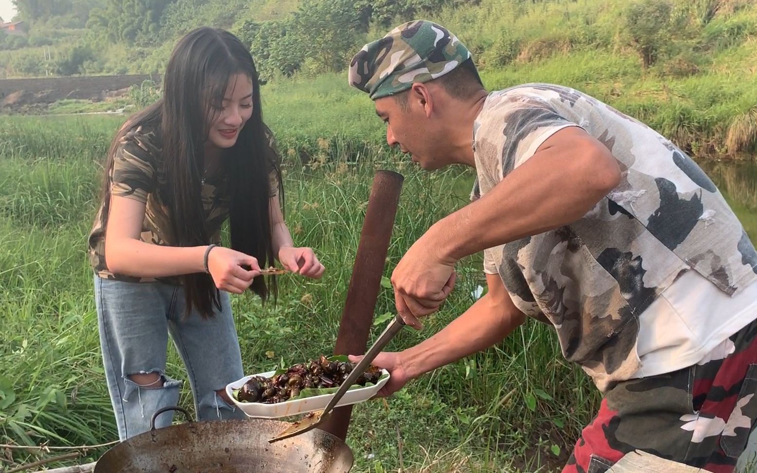 拐哥炒的螺丝好巴适浓浓的川味又麻又辣妹妹在旁边都流口水了