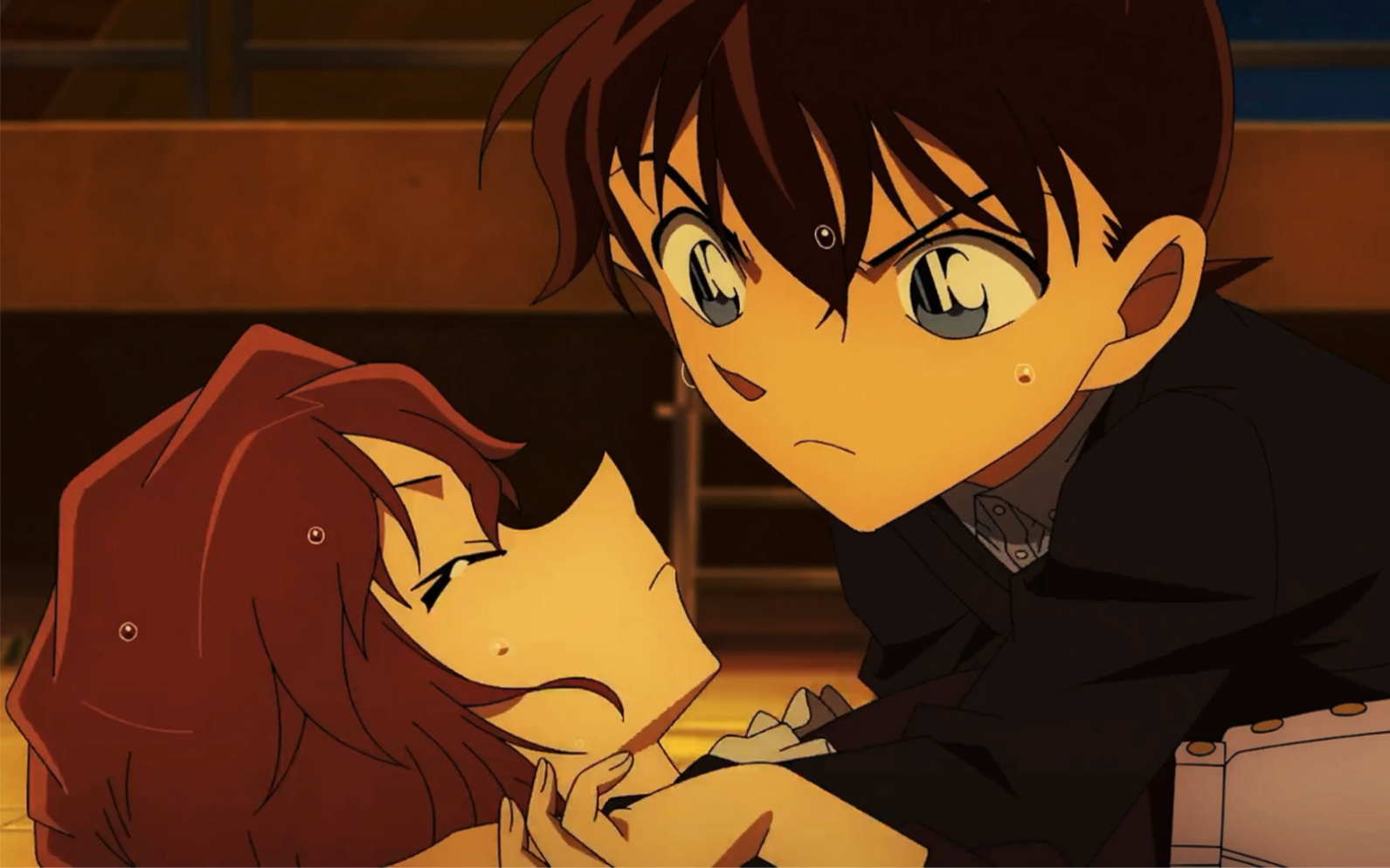 柯南跟小哀终究还是接吻了