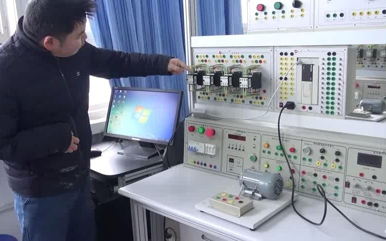 [图]002-可编程控制器FX3U PLC 三相异步电动机正反转定时控制实验讲解