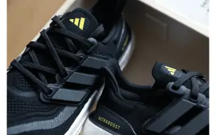 Download Video: BOOST十周年｜adidas UltraBoost Light