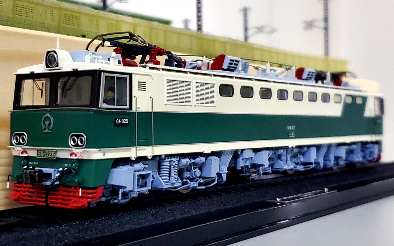 火车模型长鸣6k型电力机车灯光音效行走测试